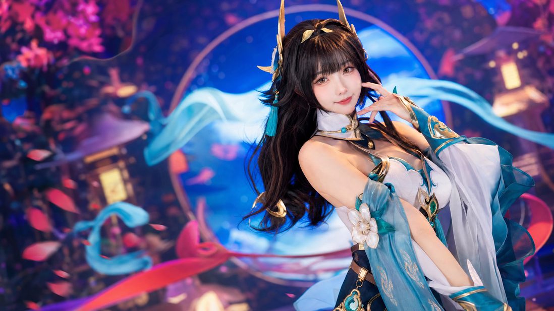 17c一起草动漫cosplay视频
